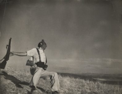 Photo Falling Soldier by Robert Capa