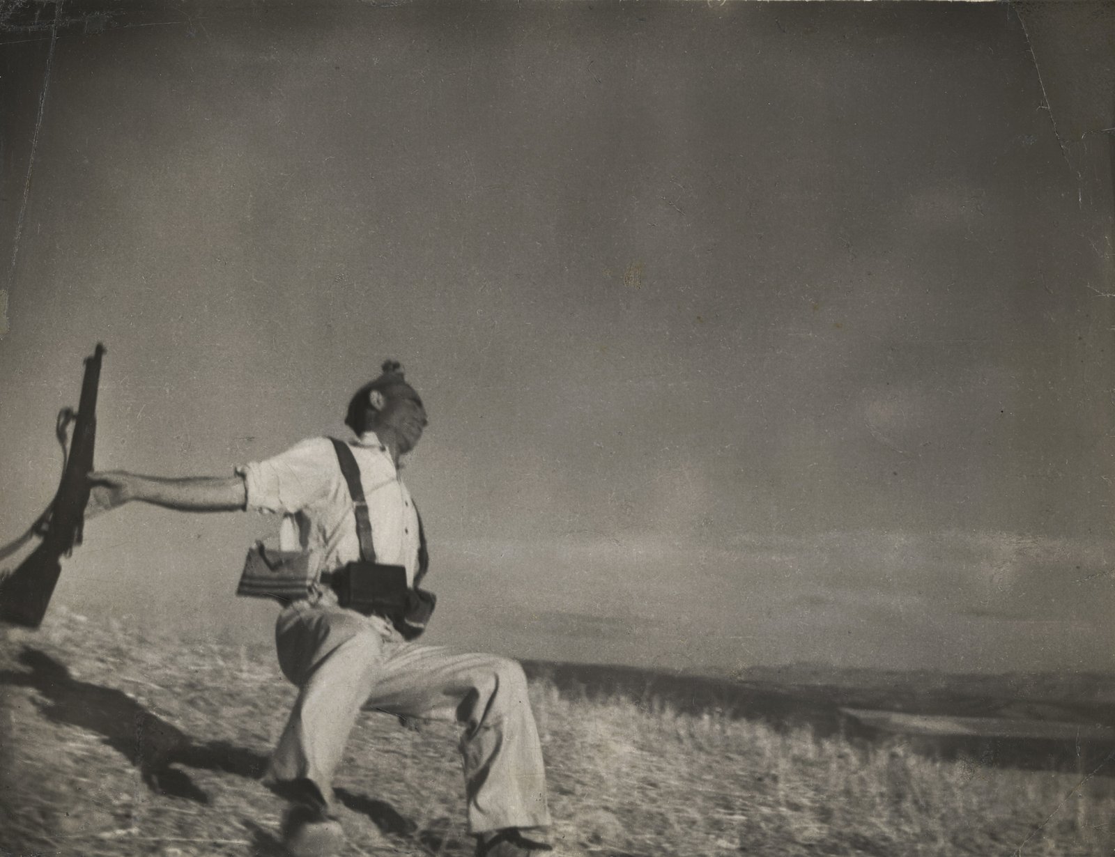 Photo Falling Soldier by Robert Capa